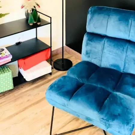 Le Disneyland - Parking Gratuit Montévrain